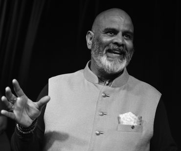 Peter Chand Performing at Mezrab, Amsterdam.
