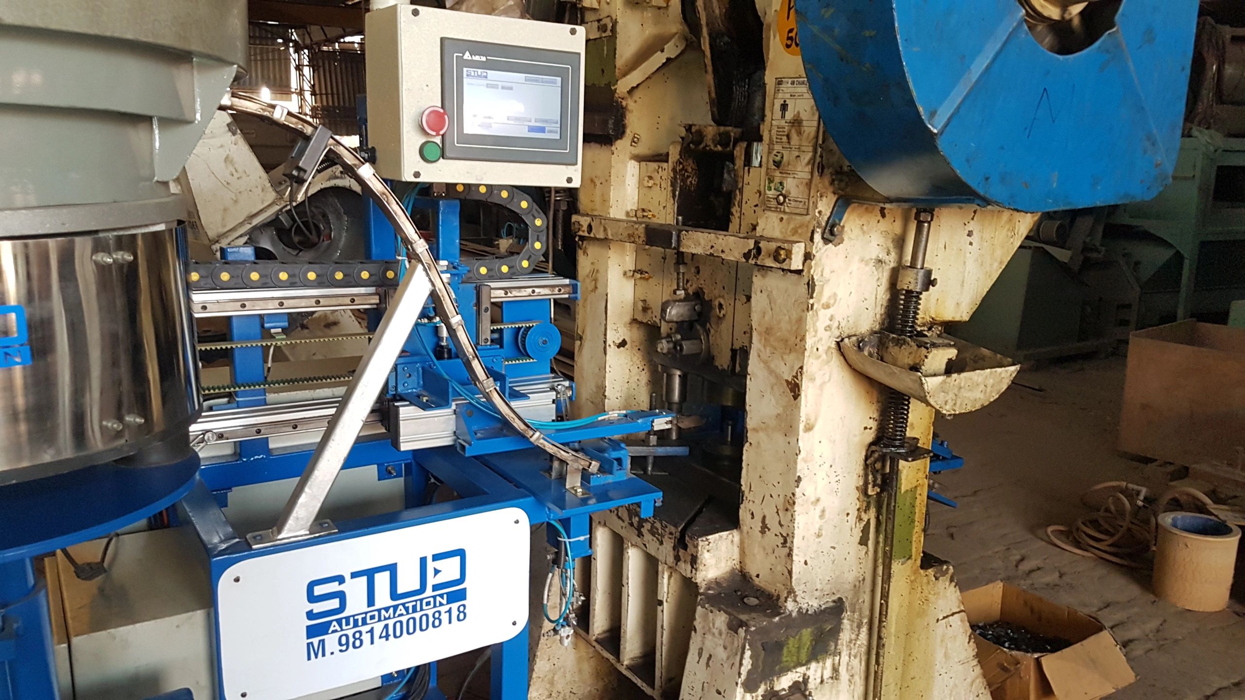 STUD AUTOMATION - Press Machine Robot, Machine Tending Robot