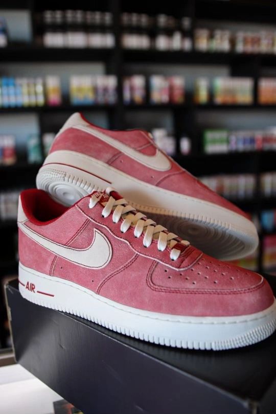 Air force 1 store 07 suede red