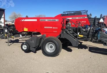 Massey Ferguson 1844S baler
