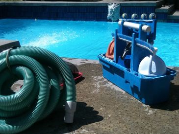Pool cleaning services 