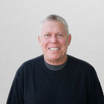 Portrait of Tom, the founder of Guardian Pet Care