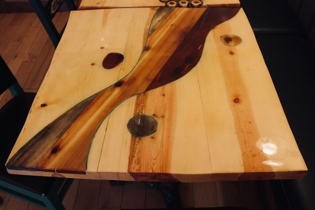 river table, inlay wood, live edge, epoxy table