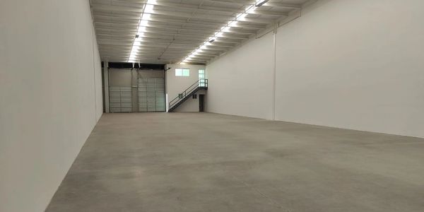 Bodega en renta 504 m2