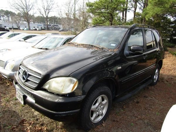 2001 Mercedes-Benz ML320
