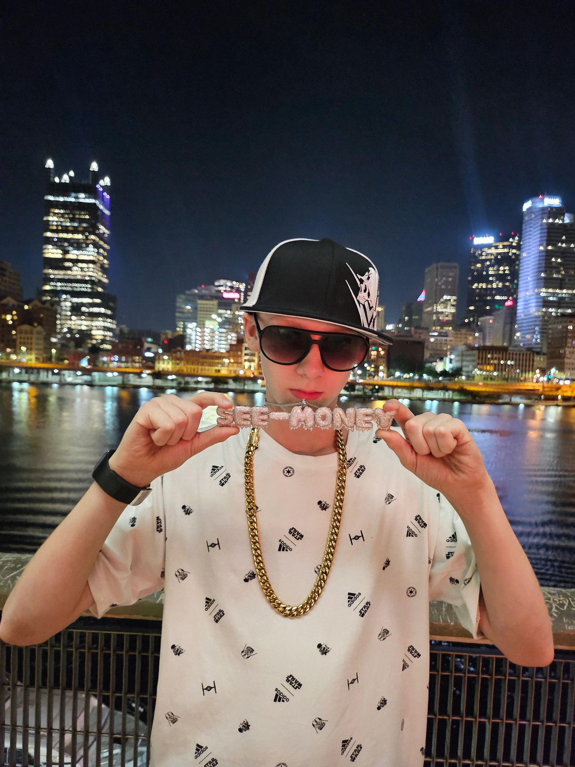 15yr Old Pittsburgh Rapper See-Money shows off his cool Hip-Hop chain!