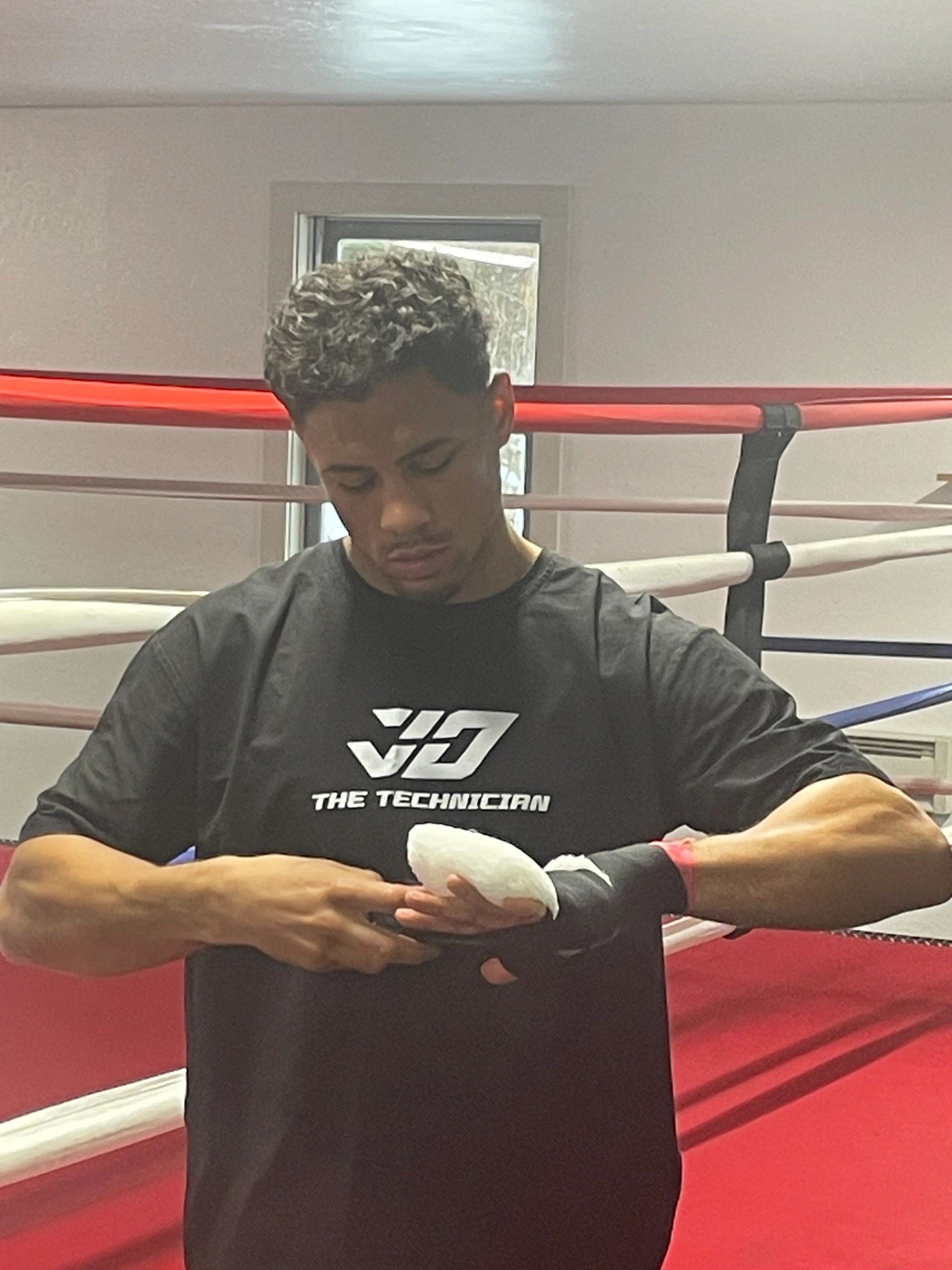 How Much Money Does Boxer Jamaine Ortiz Really Make? - eig9xl1