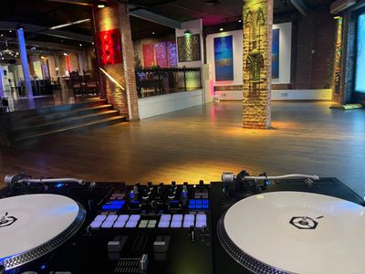 Pionner DJM S-9 and two Pioneer PLX 1000s