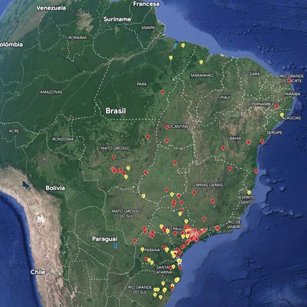 Mapa do Brasil com vários indicadores de onde a empresa realizou atendimentos.