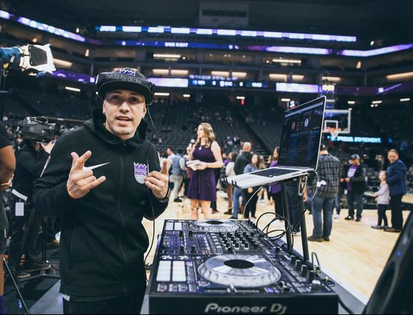 Snoop Dogg DJs at Kings Game 