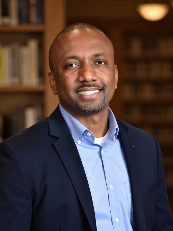 Dale Fairclough is the Founder and Chief Strategist & Advisor at Achieve Coaching and Consulting.