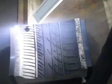 Tire mold cleaning