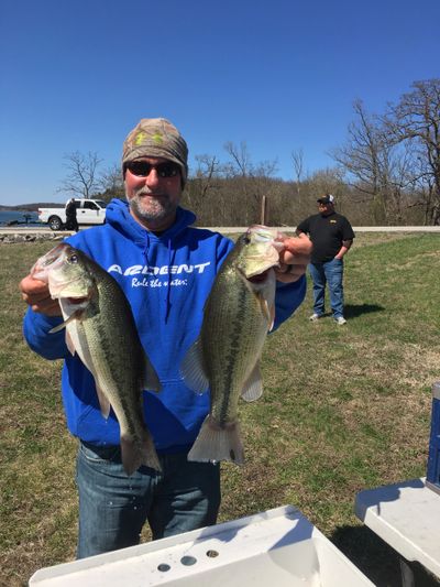 Weekends are for fishing 🎣 And even if the fish are not