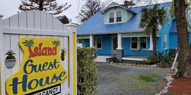 Island Guesthouse and Motel in Manteo on Roanoke Island in the Outer Banks