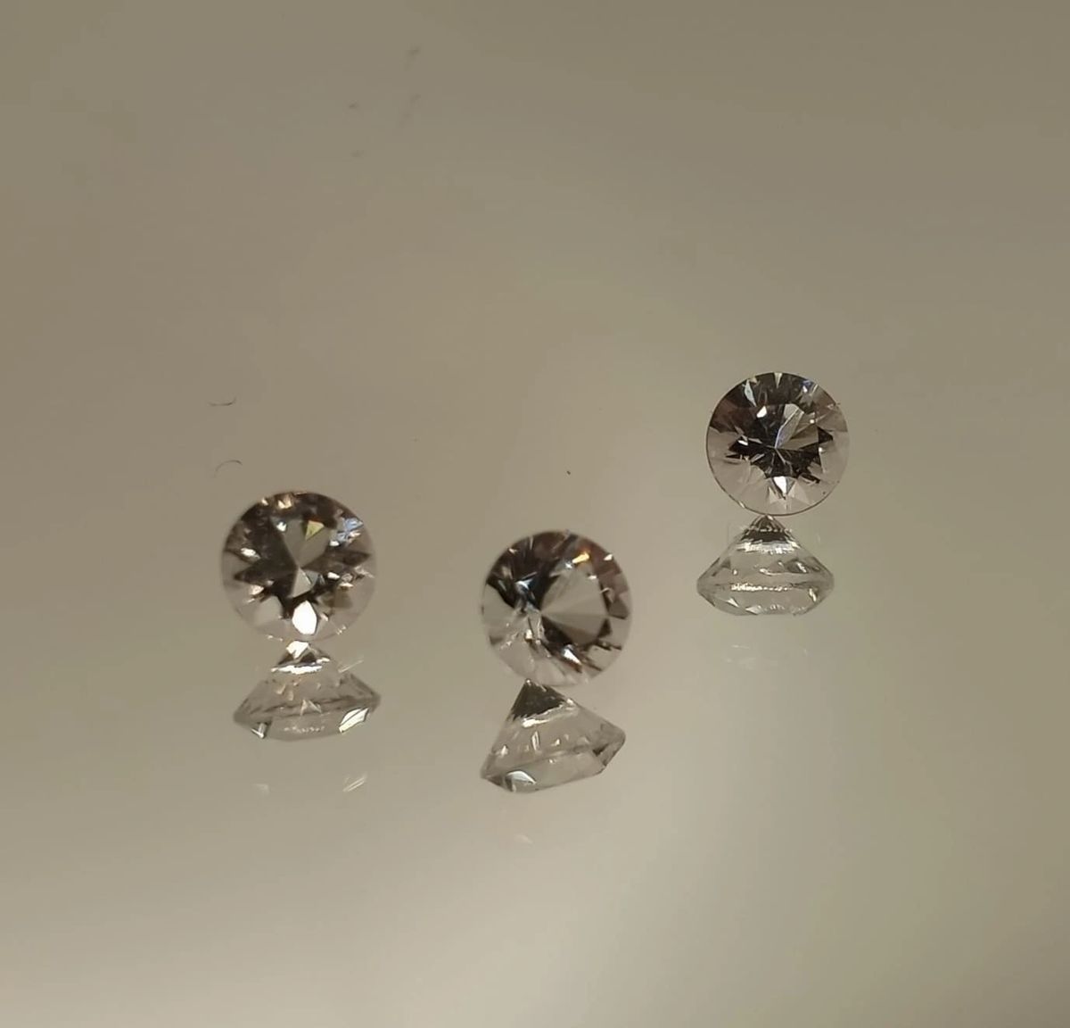 ト送料込 高品質. pt950ハート型ダイヤモンドの耳飾り 127 | ccfl.ie