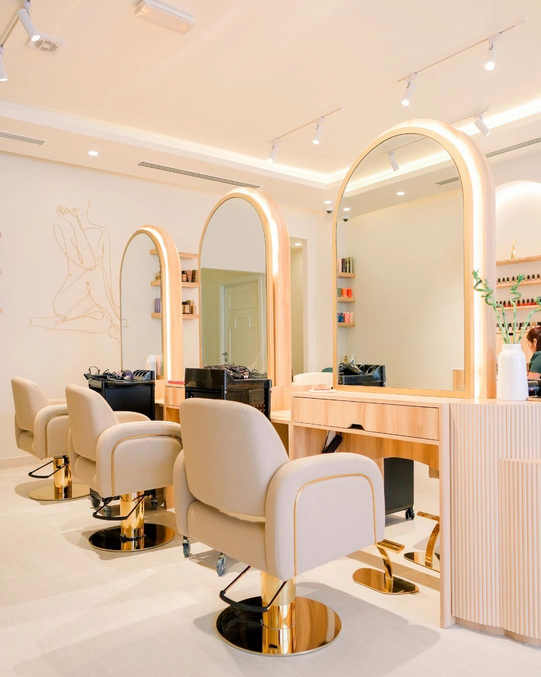 Luxury Beauty Salon Dubai | Envy Salon Arjan