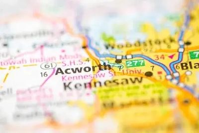 Map view of Acworth, Kennesaw, and Woodstock, GA, showing the local moving service area.