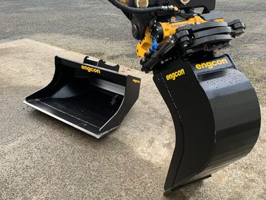 Engcon rotary bucket system