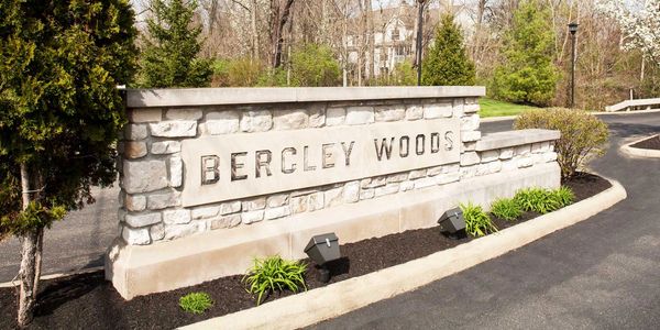 the Bercley Woods sign