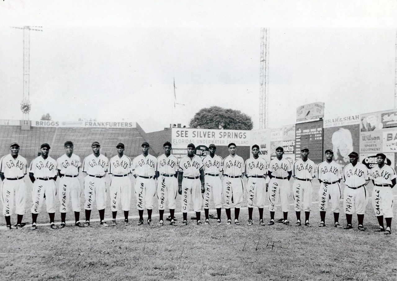 George Bennett on X: Wearing a Santurce Cangrejeros jersey on the 46th  anniversary of Roberto Clemente's death.  / X