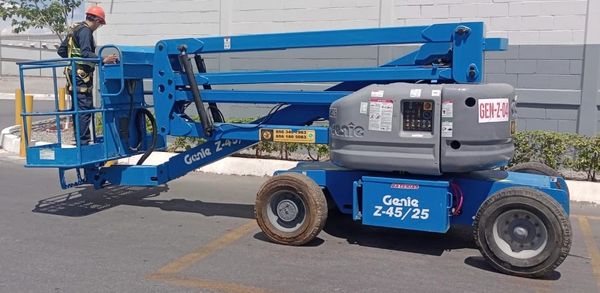 Ofrecemos servicio y asesoría técnica. 
