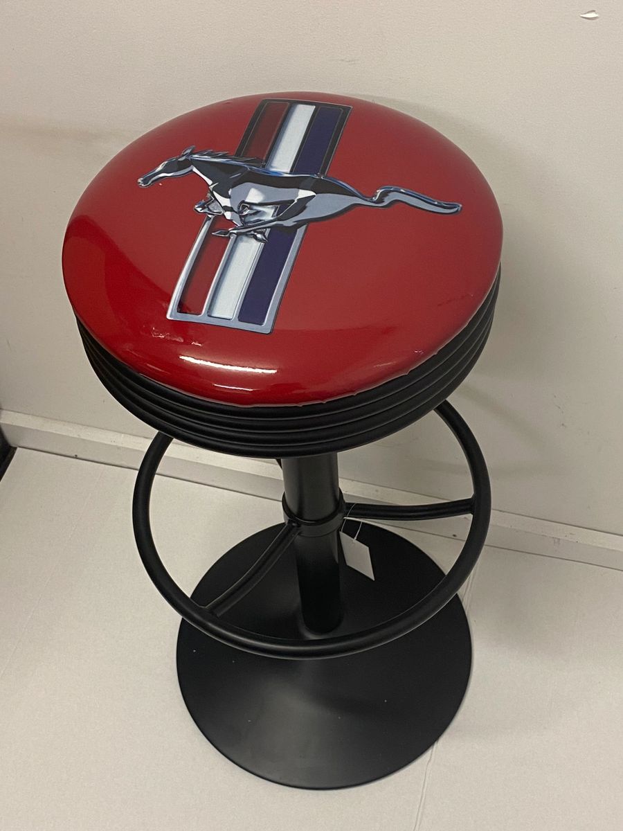 FORD MUSTANG BLACK PREMIUM BAR STOOL