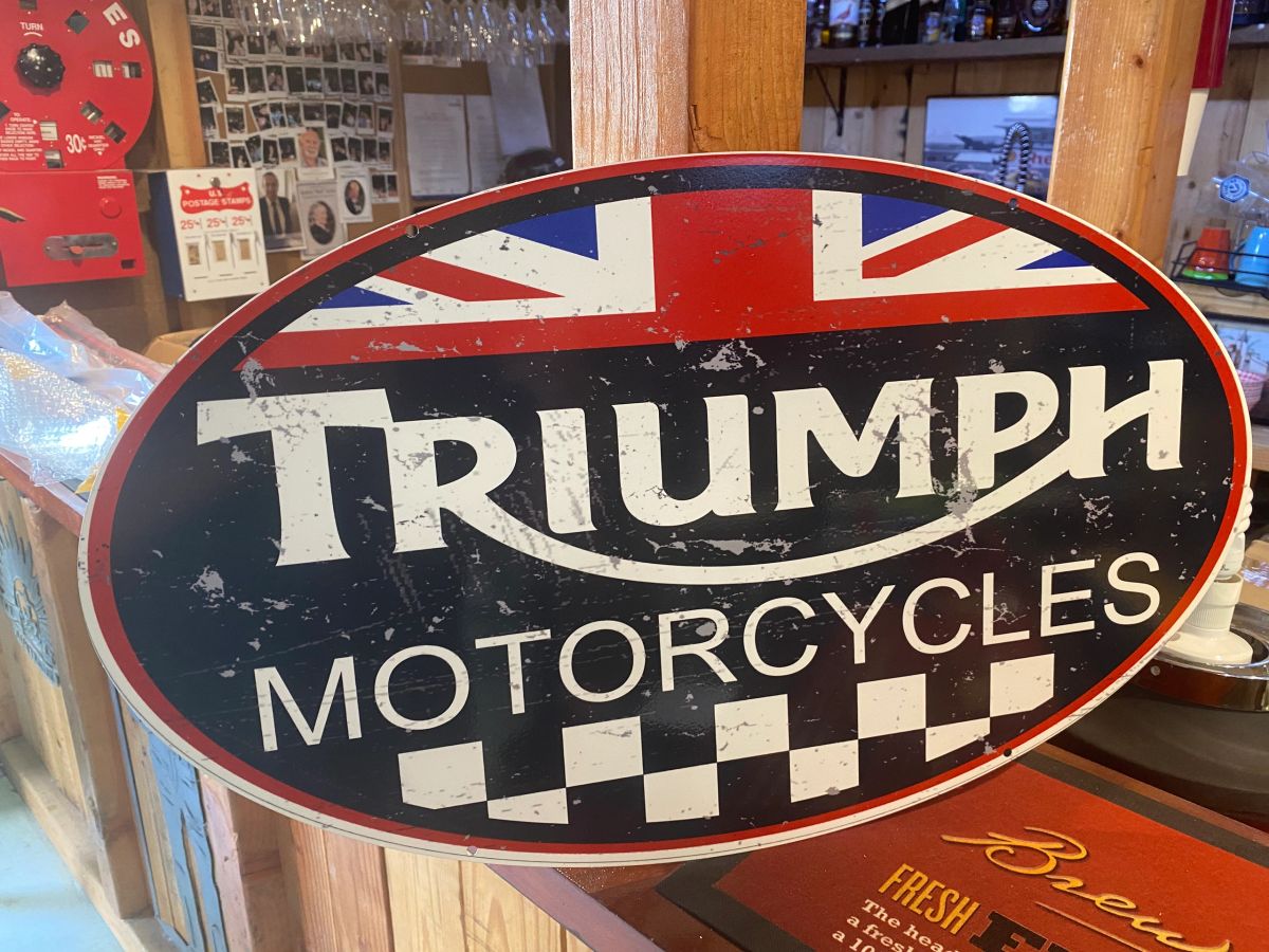 TRIUMPH MOTORCYCLES FLAGS METAL OVAL SIGN