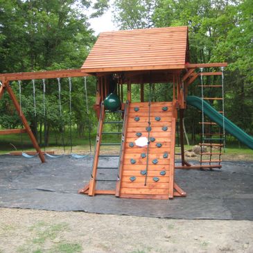 A picture of fort design swingset