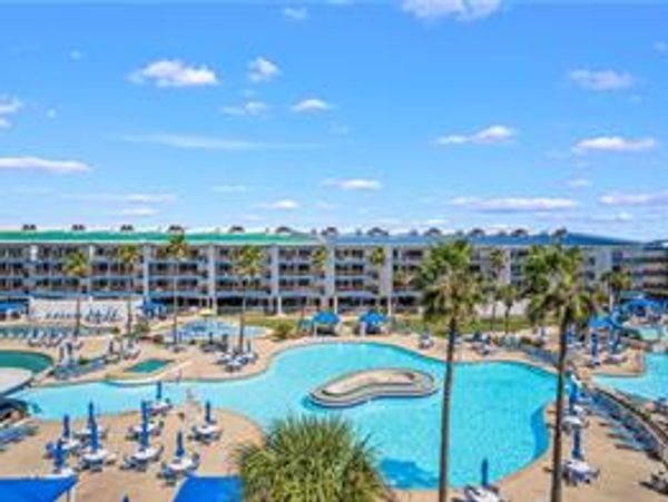 Resort-style Port Royal condo with Gulf views and amazing pools—your coastal escape awaits.