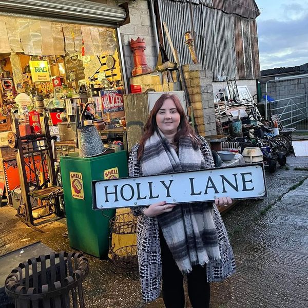 Salvaging at a magnificent barn in Staffordshire. Lots of Antiques, Vintage & Reclaimed Salvage