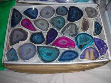 Geoded agate
