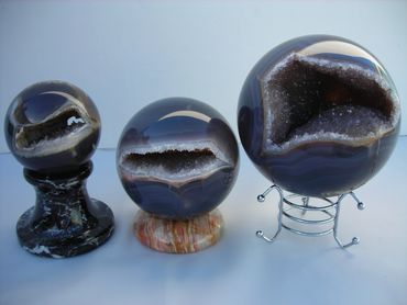 Geoded spheres - 15 / lb