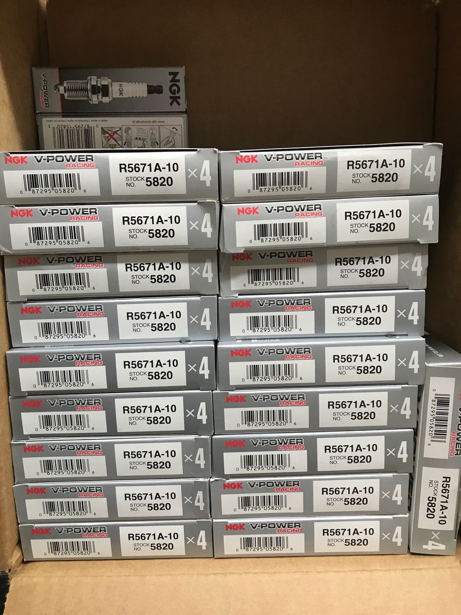 NGK Racing Spark Plugs Box of 4 R5671A-10 5820