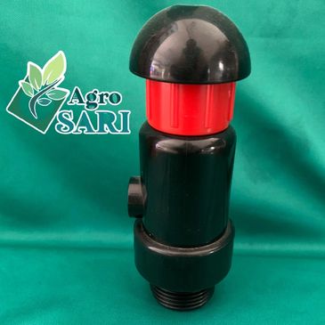 Válvula o difusor agrícola negro y rojo con logo AgroSARI.