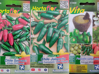 Paquetes de semillas de chile serrano, jalapeño y salsa jalapeño.