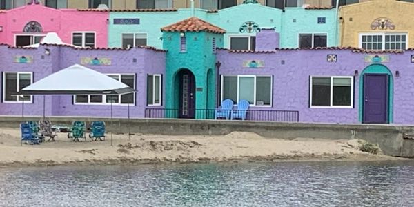 Capitola make the perfect place to vacation being the first seaside resort town with great people