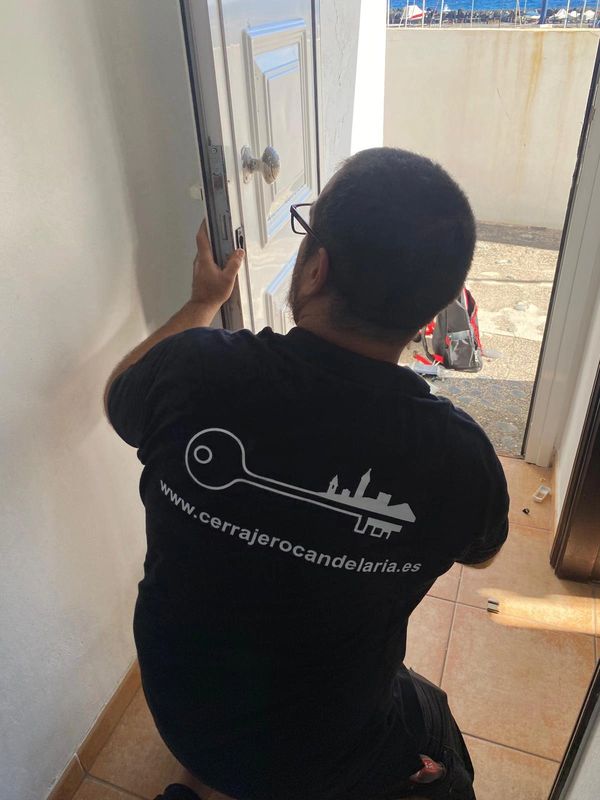 Cambio de Cerradura Puerta PVC