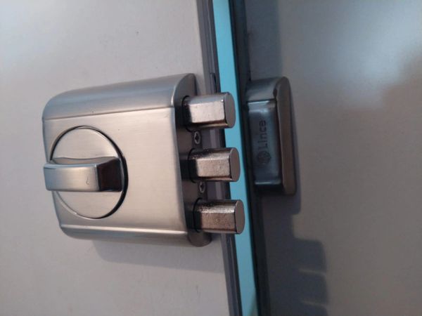 Instalación de cerrojo