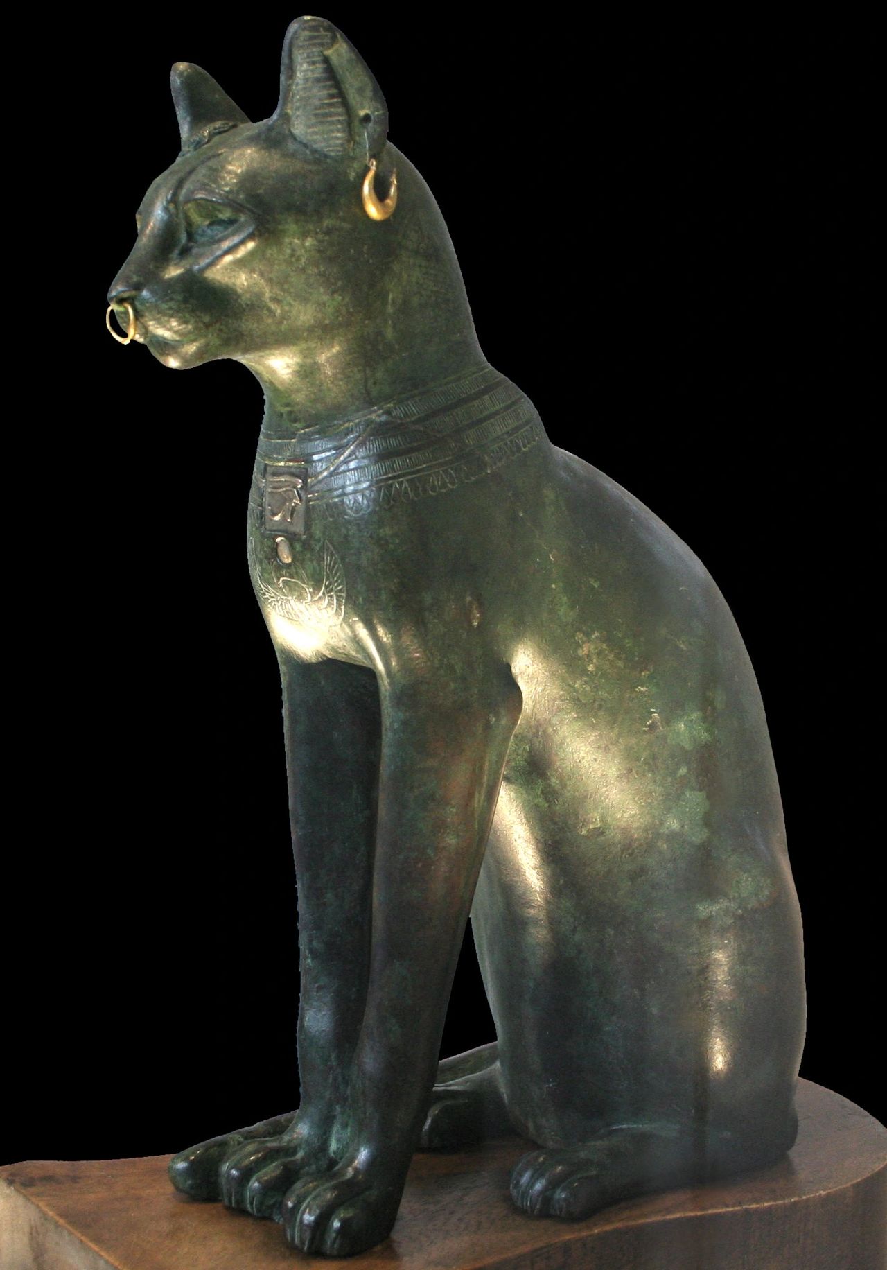 BASTET, BAST: PROTECTORA Y GUARDIANA