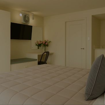 King bed with tv and desk 