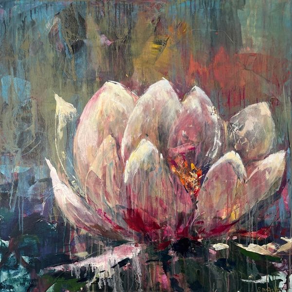 Abstract floral. White lotus, hazy morning.
Symbolic. Spirtual meaning of the light we attradt