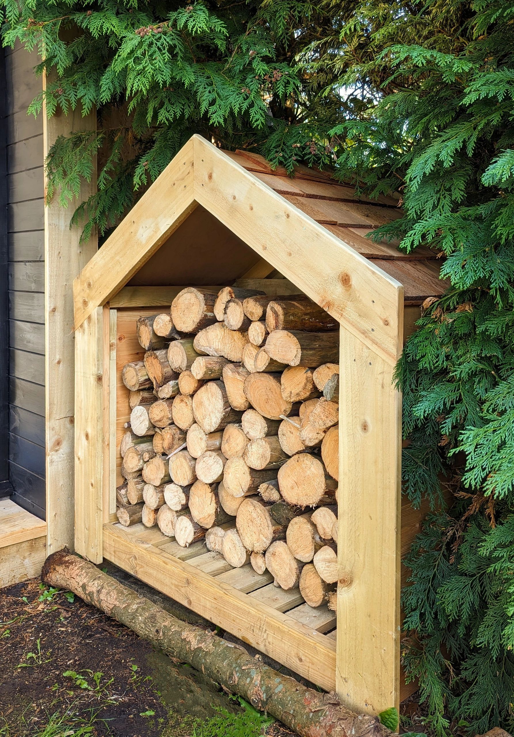 Get the lowdown The best firewood and how to store logs