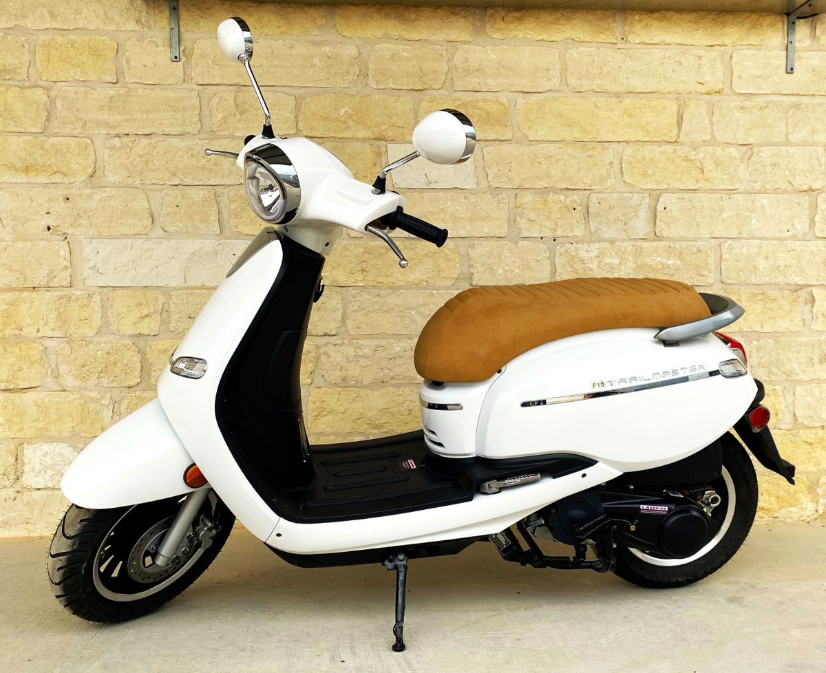 TrailMaster F10 Scooter