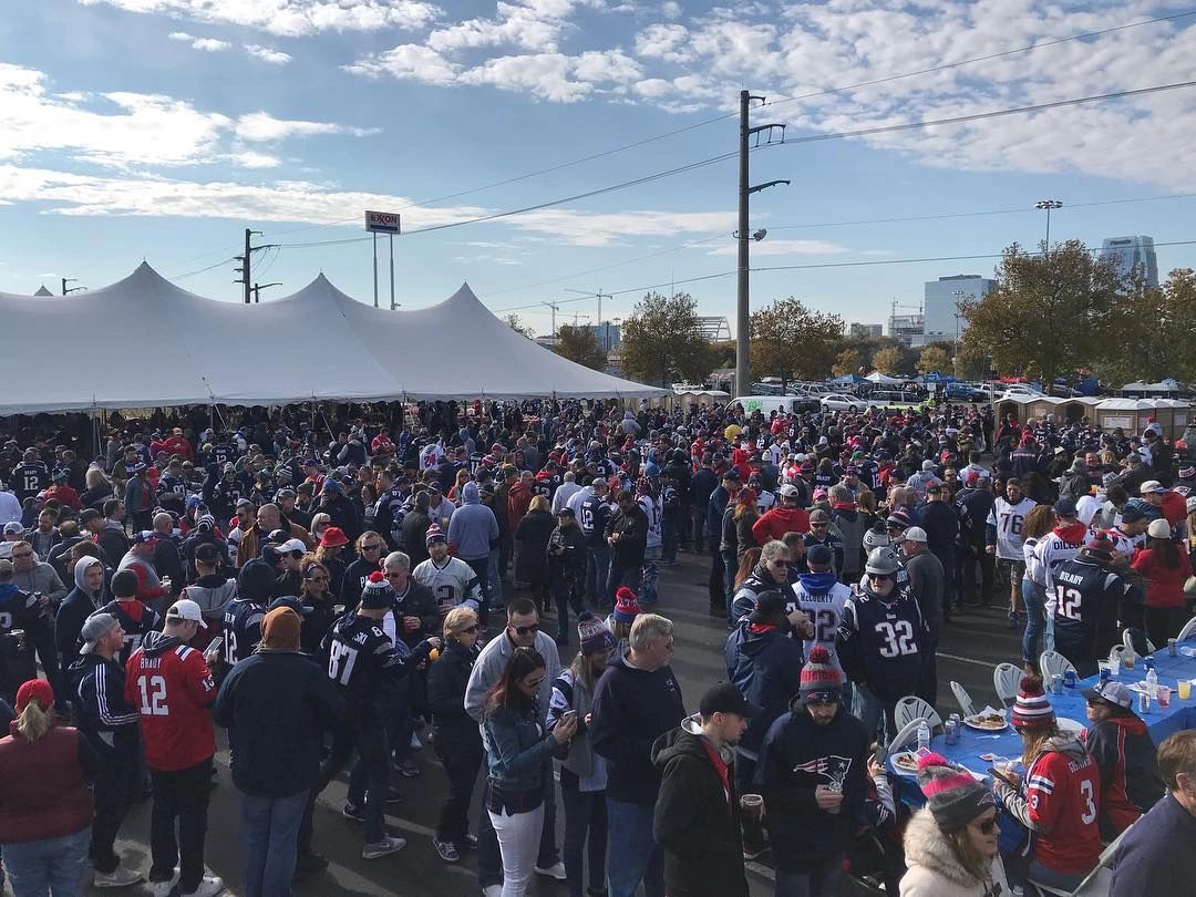 Tailgreeter - Nissan Stadium Tailgate - Cincinnati Bengals @ Tennessee  Titans