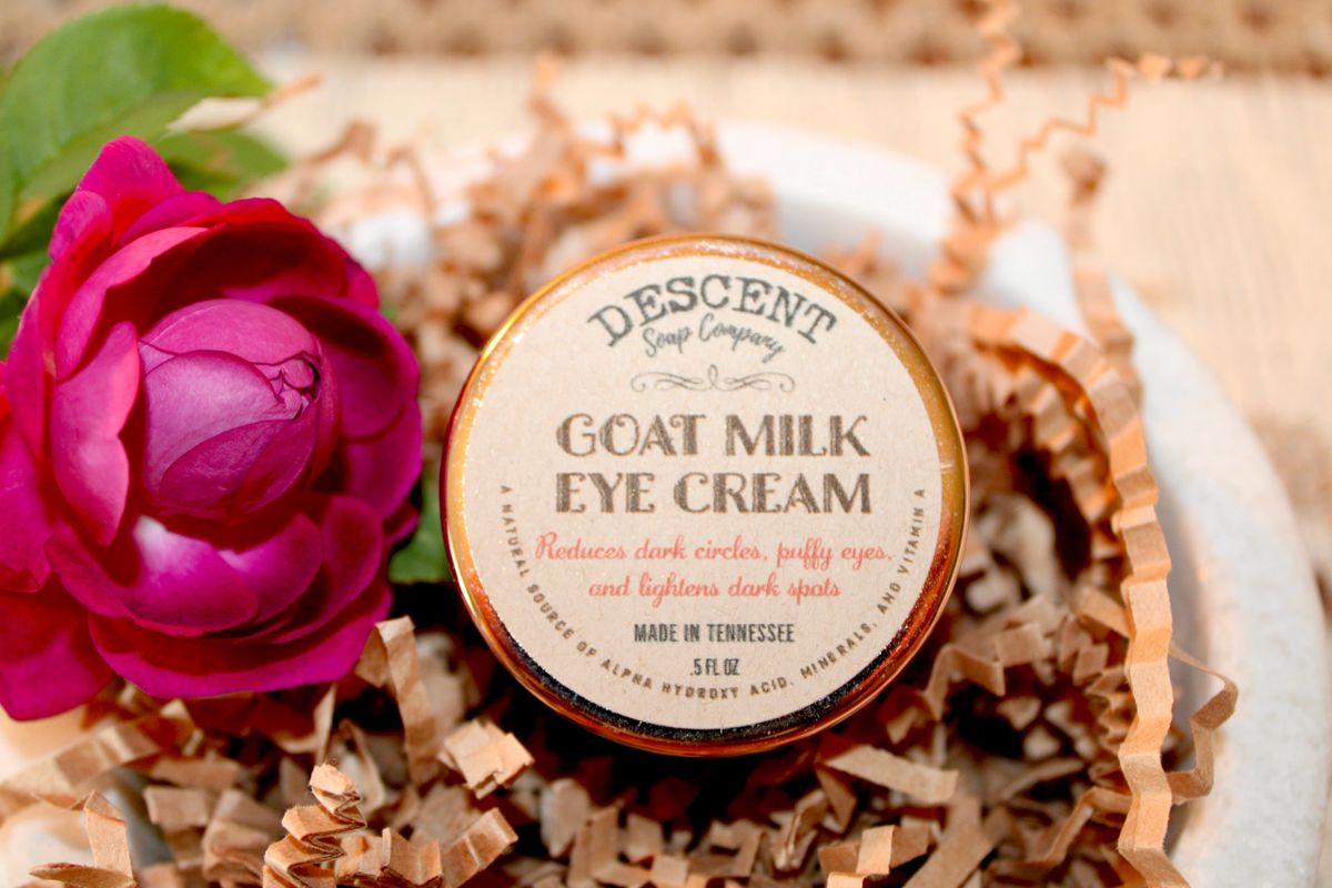 Goat Milk Eye Cream Reduce Puffy Eyes and Dark Circles; Lightens Dark