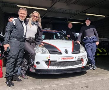 750 Club endro Racing car hire Clio 197