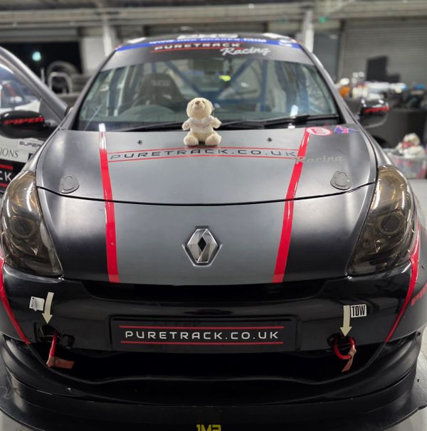 Clio Bear Puretrack Racing at Silverstone