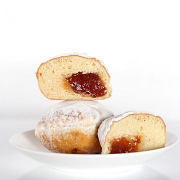 Pączek z marmoladą