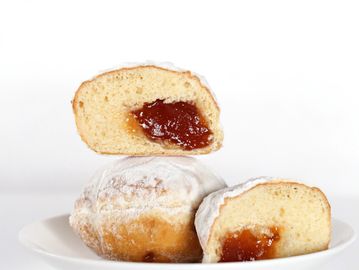 Pączek z marmoladą