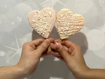 2 large pink heart cakesiccles  